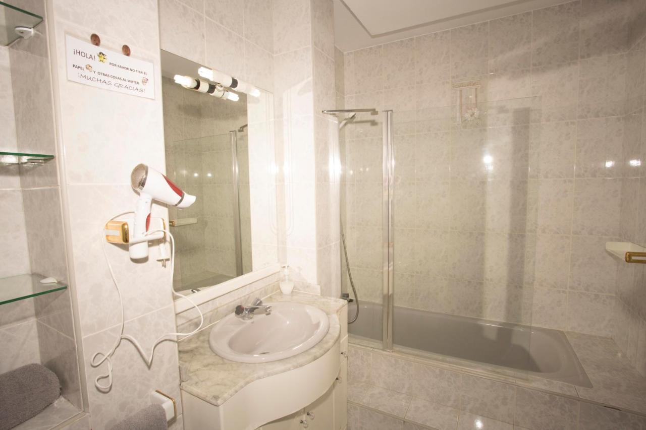 Alojamiento El Chaparro Barbate Junto A La Venta El Loro Exterior foto